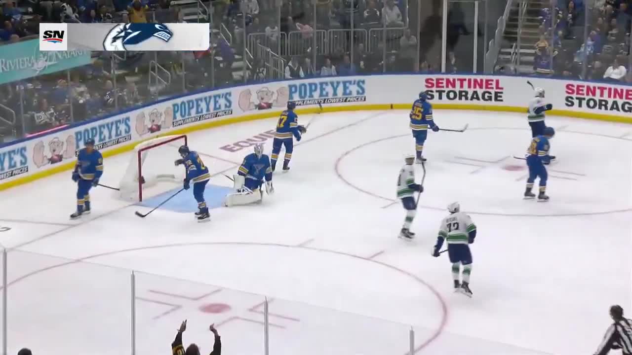 Evander Kane scores a clutch goal for his first as a Canuck