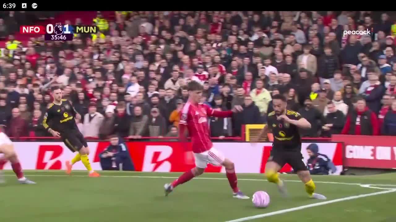Matheus Cunha shows his skill against Nottingham Forest 36