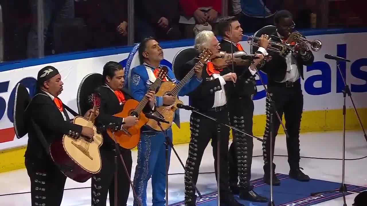 The Oilers had a mariachi band do their anthems tonight and it was HEAT