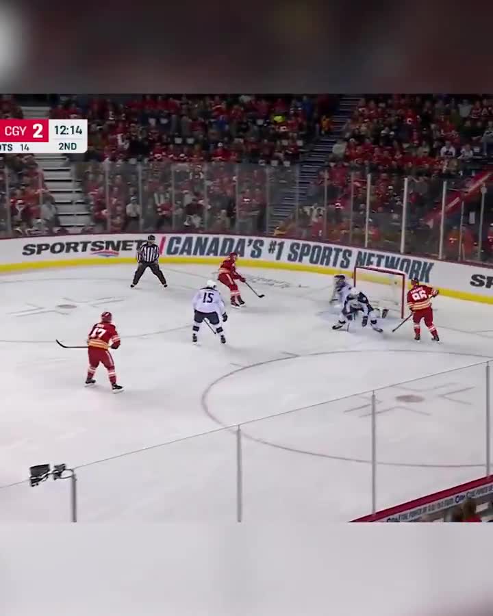 Nazem Kadri scores in his 1000th game