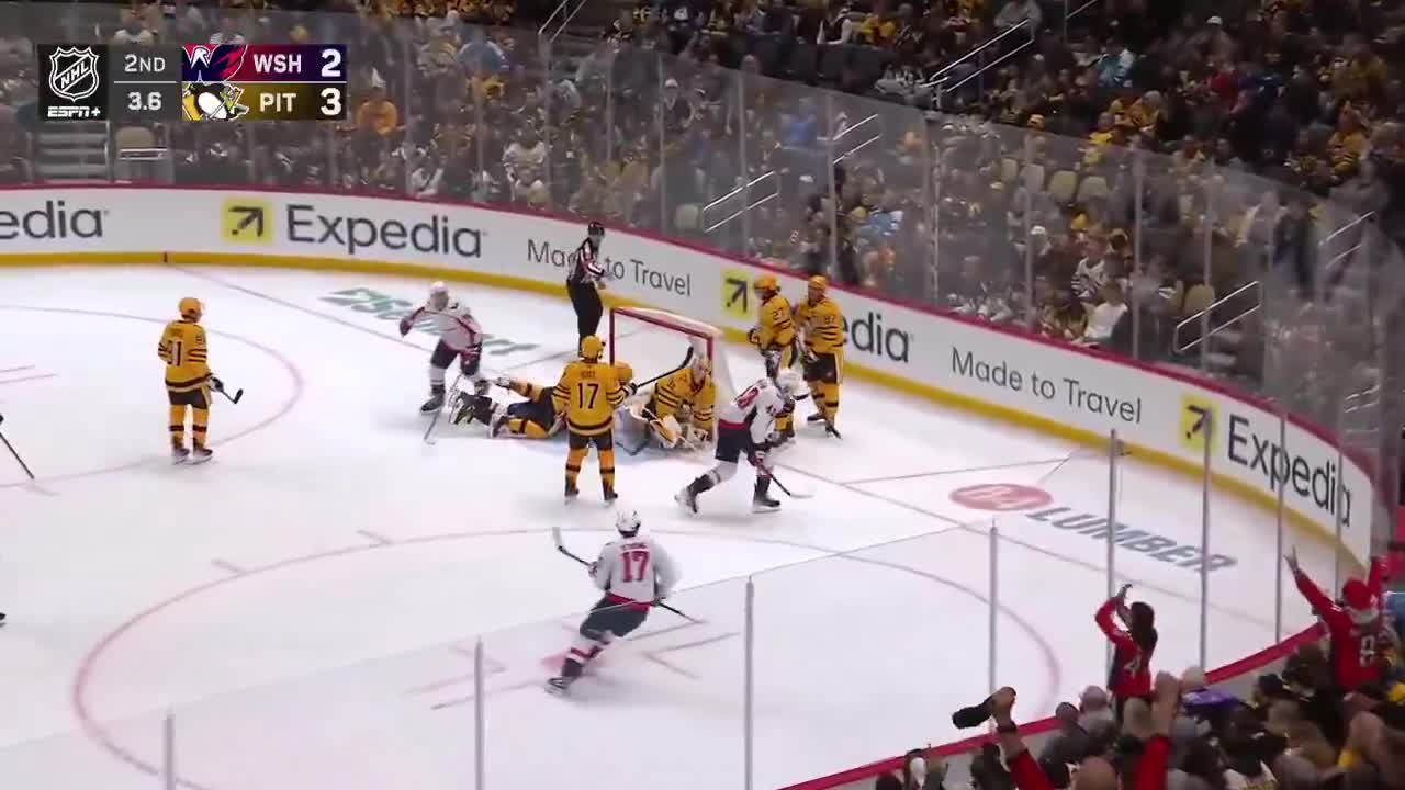 THE CAPS TIE THE GAME WITH 3 SECONDS LEF...