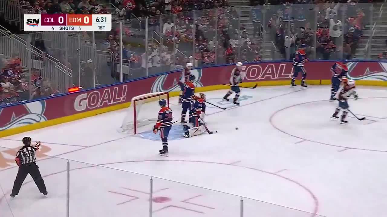 Makar walks in and RIPPPPSSS it for the goal