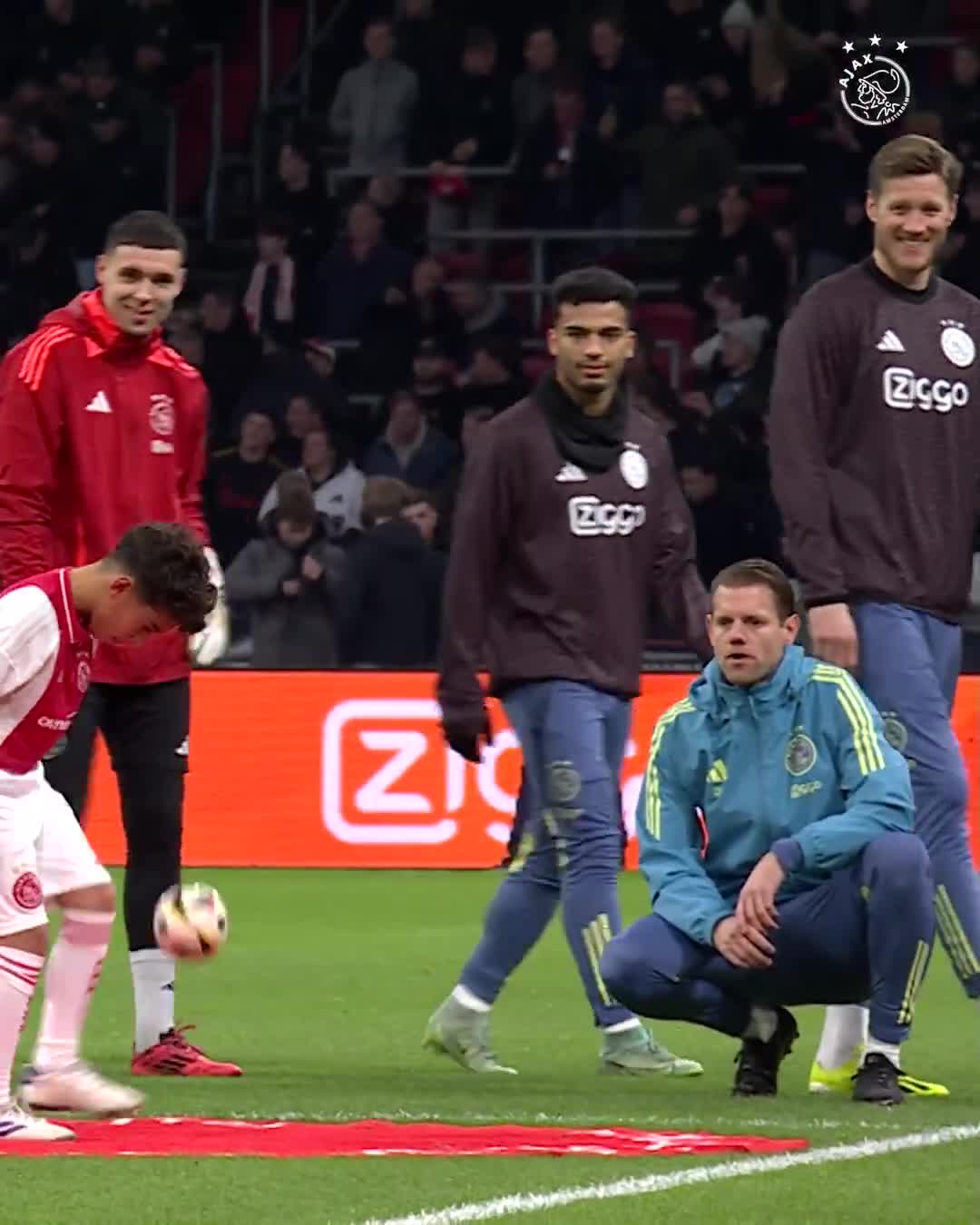 When the Ajax under-11 youngster, Zinedine Chaiat, did 2424 keepie-uppies in front of the Cruyff Arena!