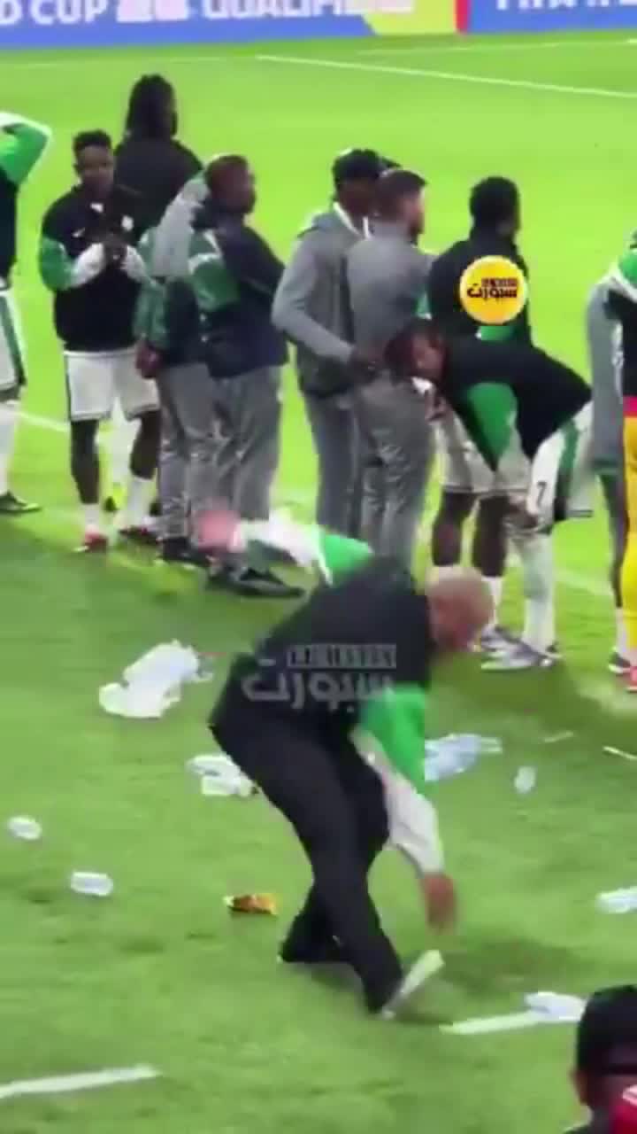 Nigeria’s coach nearly got into a fight with DR Congo’s staff before the final penalty (2)