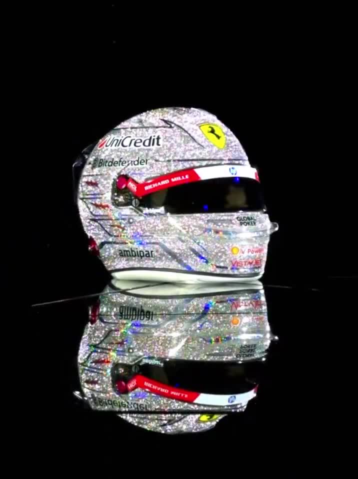 HAMILTON’S SPECIAL HELMET FOR VEGAS