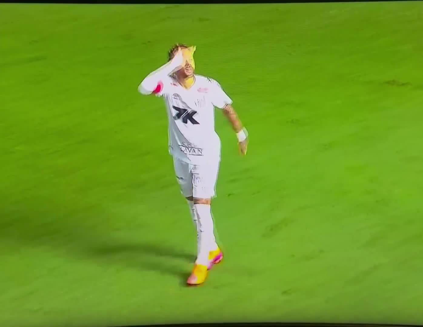 Neymar’s goal celebration after scoring against Mirassol.