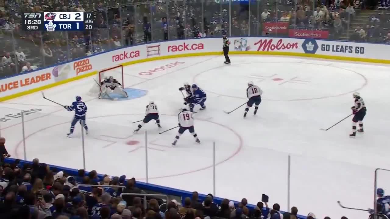 John Tavares continues his hot play and knots this one up at 2-2!