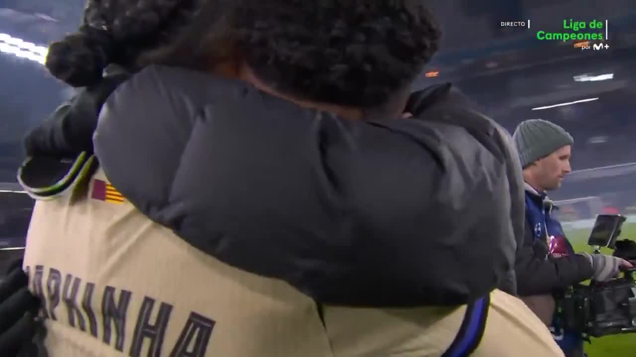 Raphinha and Estevão share a post-match hug after Chelsea vs Barcelona
