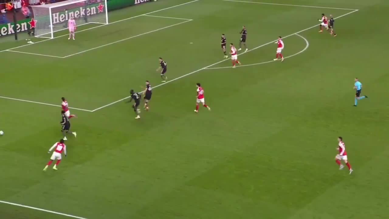 Riccardo Calafiori vs Bayern Munich