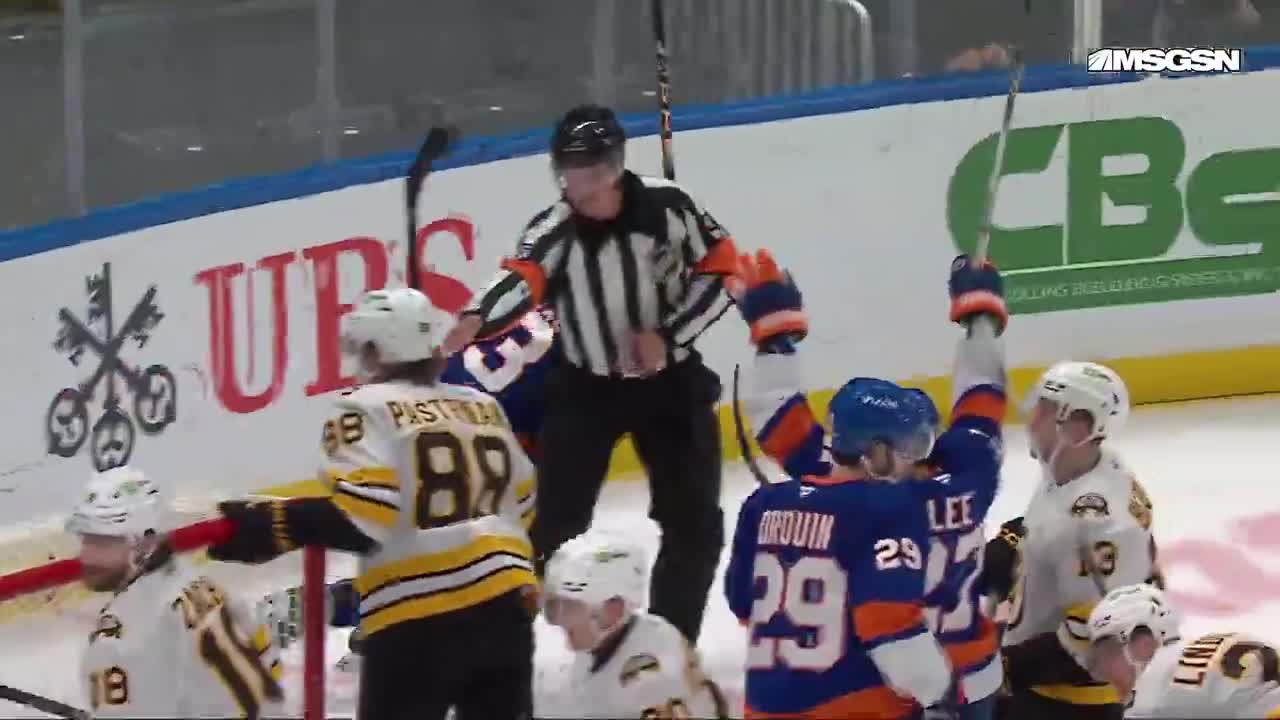 Filthy mitts by Barzal on this goal