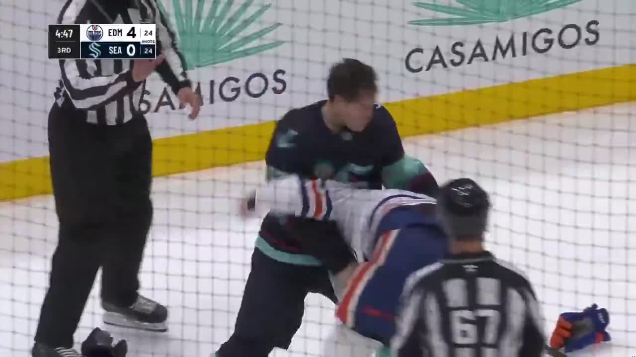 Good scrap between Regula and Kartye