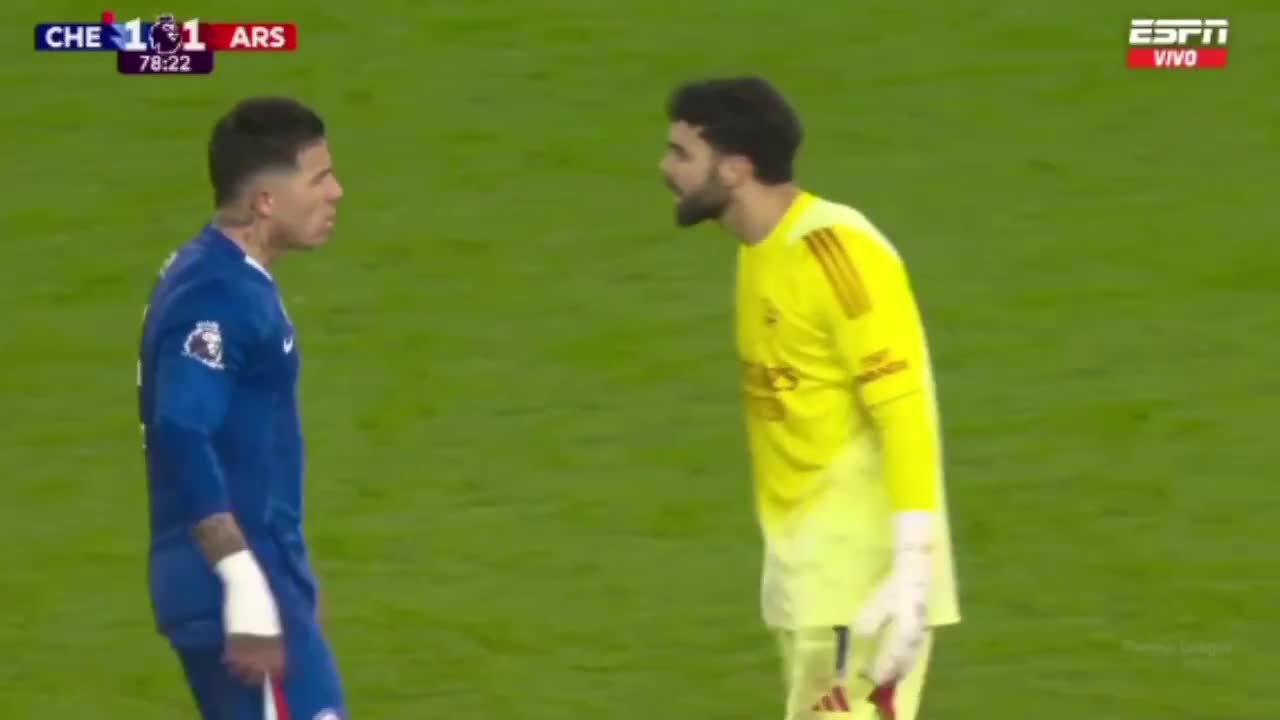 Raya exchanged words with  enzo