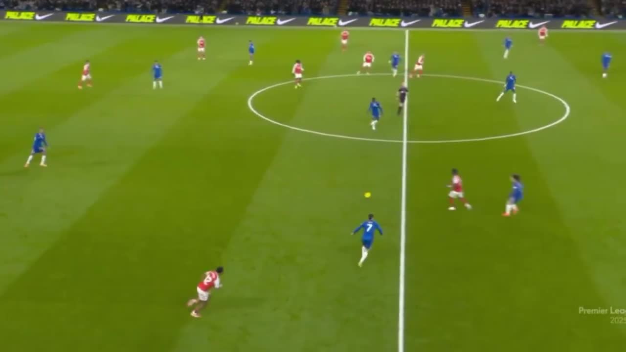 Bukayo Saka against Cucurella