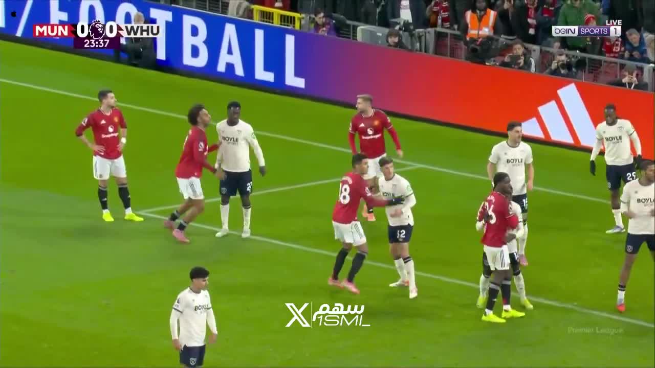 Mbueumo unleashes a beautiful shot against West Ham.