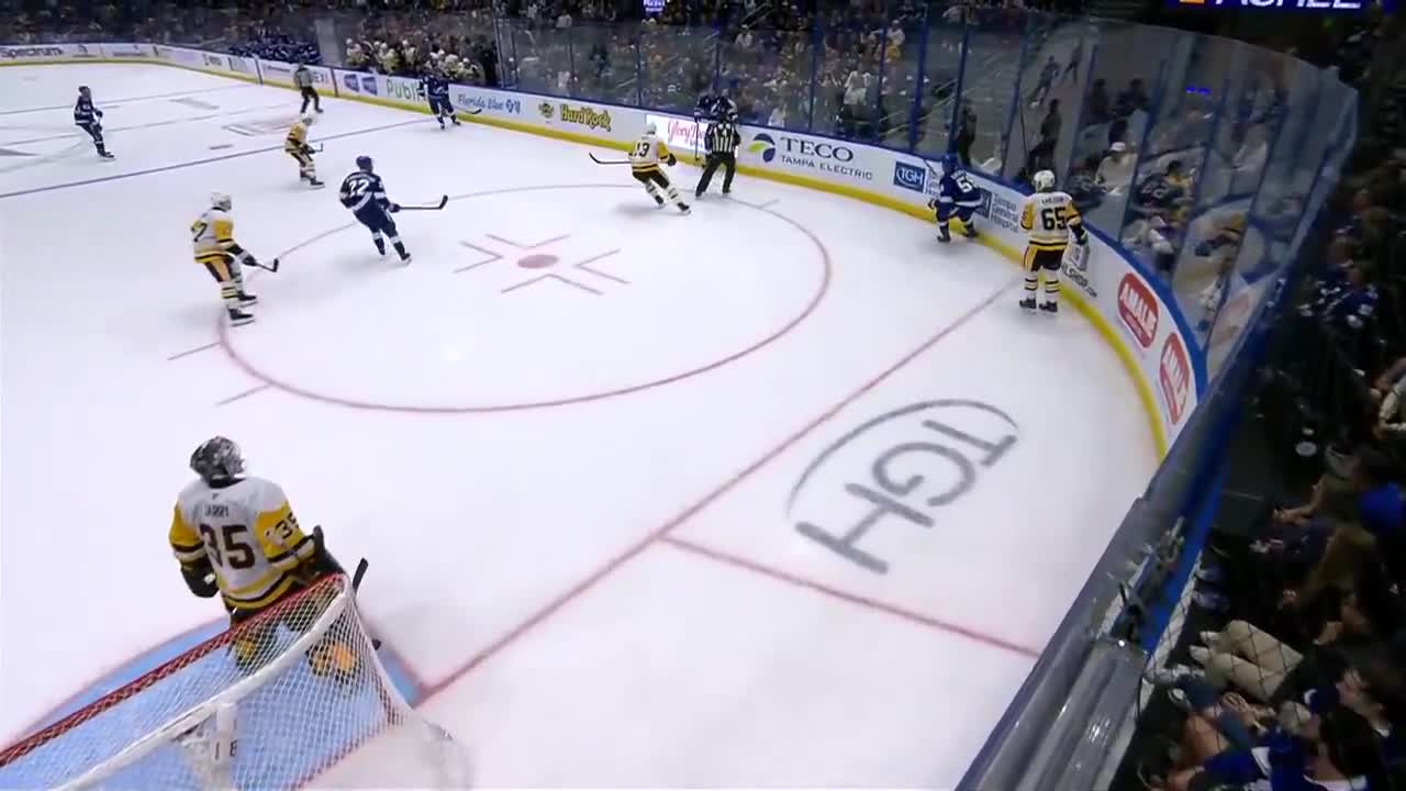 The play was overturned due to a missed hand-pass stoppage