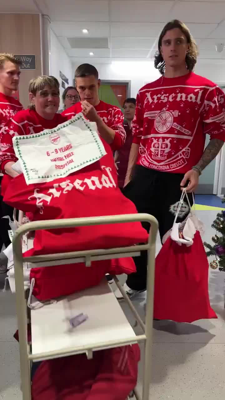 Leo Trossard, Ricky Calafiori and Martin Ødegaard