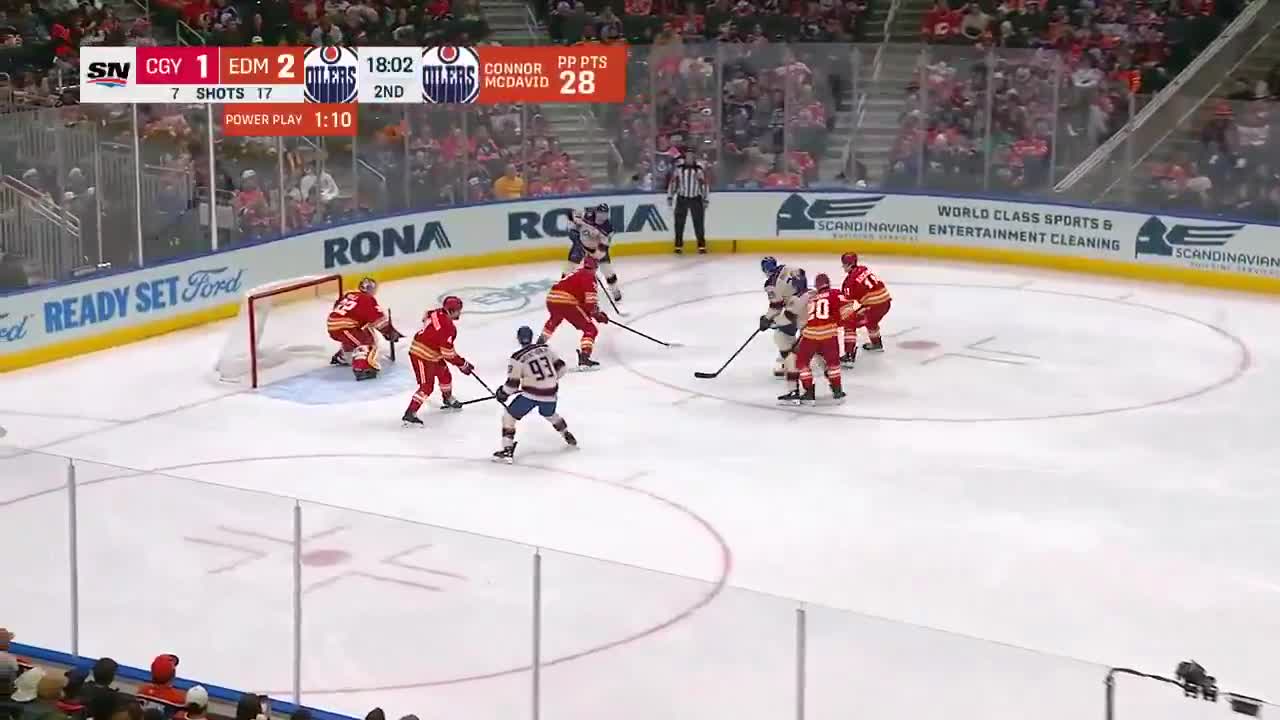 What an ABSURD give and go by Leon and McDavid