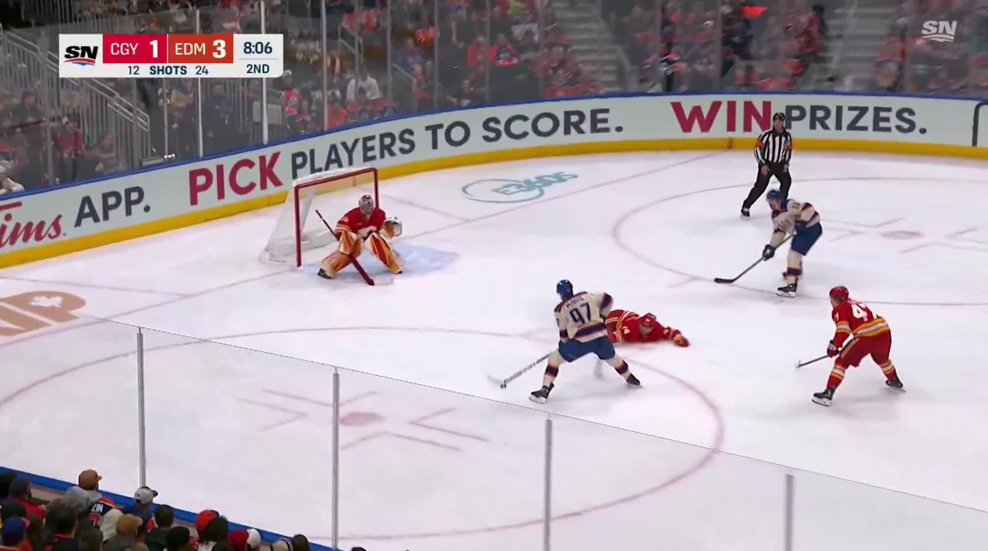 CONNOR MCDAVID HAS 4 ASSISTS MIDWAY THROUGH THE GAME
