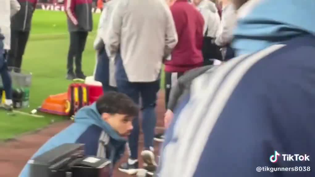 Kepa and Raya with the Arsenal’s goalkeeper coach prior to the penalty shootout