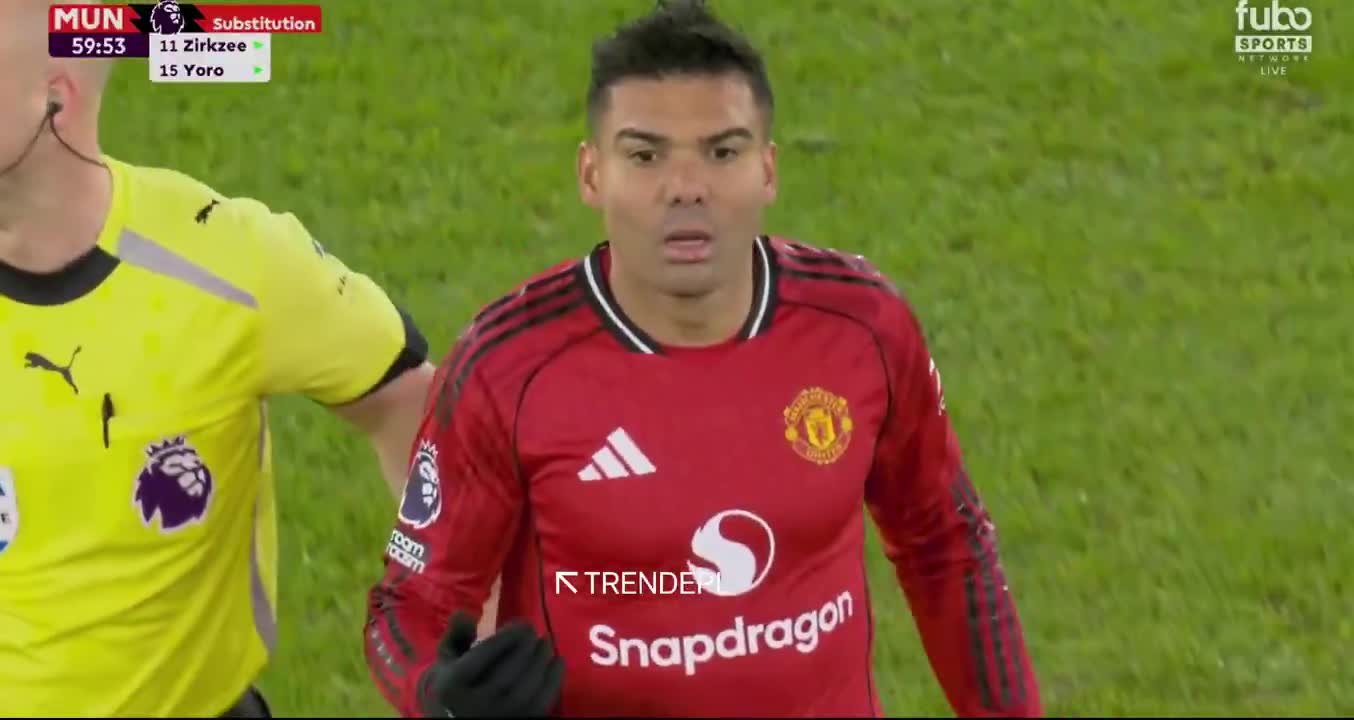 Casemiro reaction to being subbed off 61'