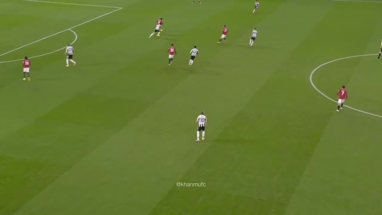 Lisandro Martinez vs Newcastle United