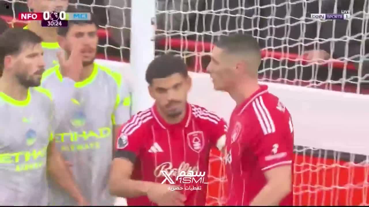 Milenković  exchanged words with Matheus Nunes 31'