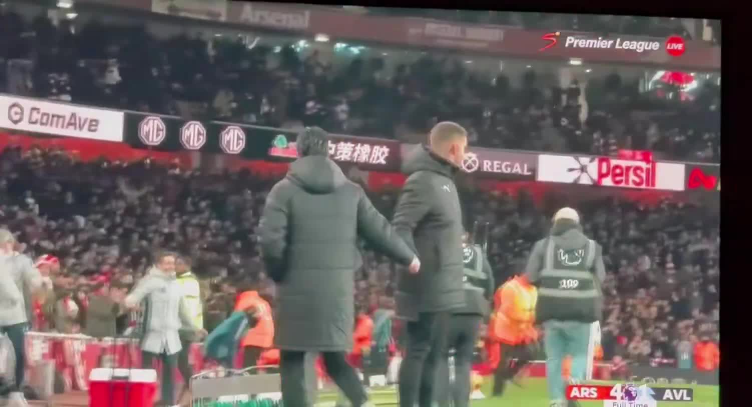 Reactions of Unai Emery and Mikel Arteta as the final whistle blows in the Arsenal vs Aston Villa match.
