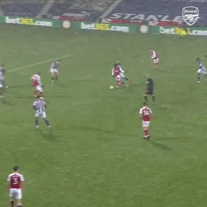 A wonderful @BukayoSaka87 goal against...
