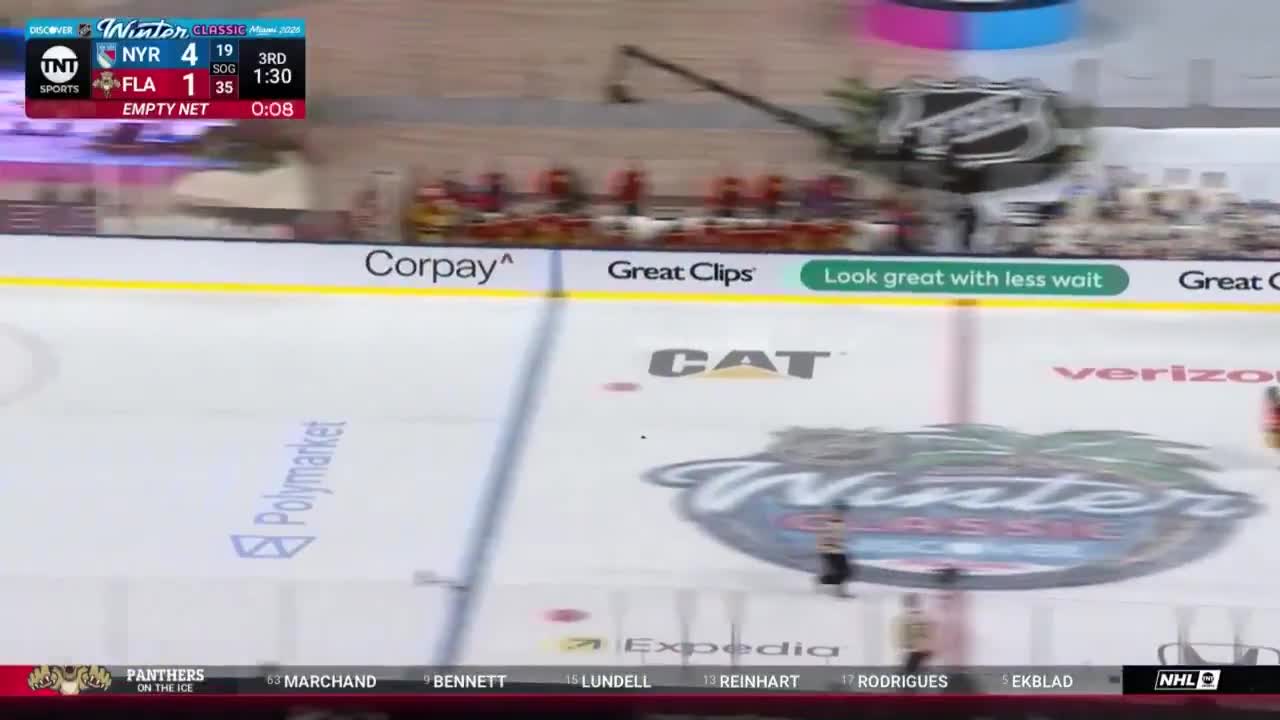 ZIBANEJAD HAS THE FIRST EVER WINTER CLASSIC HATTY