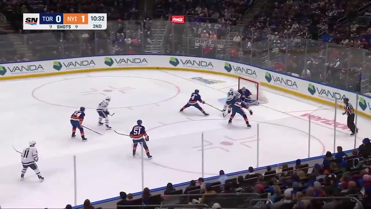 MATTHEWS JUST TIED SUNDIN FOR THE MOST GOALS IN LEAFS HISTORY