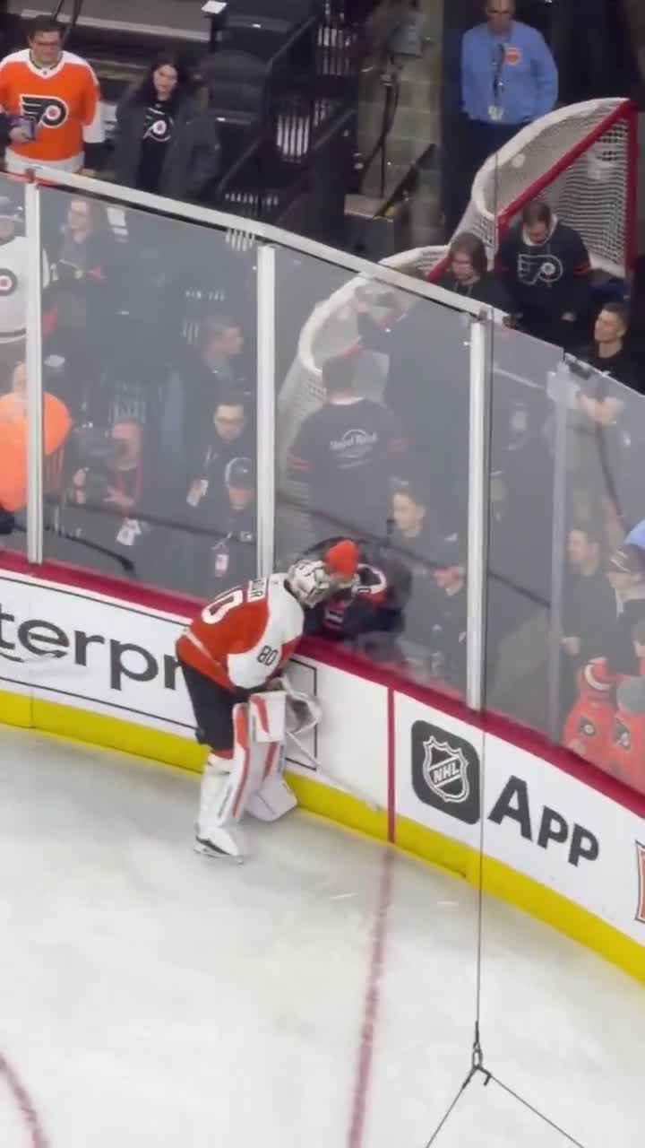 Vladar never misses his head-nod with his son before Flyers games