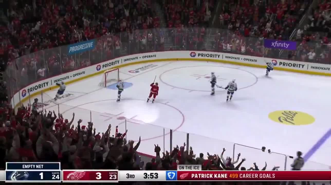 PATRICK KANE SCORES HIS 500TH CAREER NHL GOAL