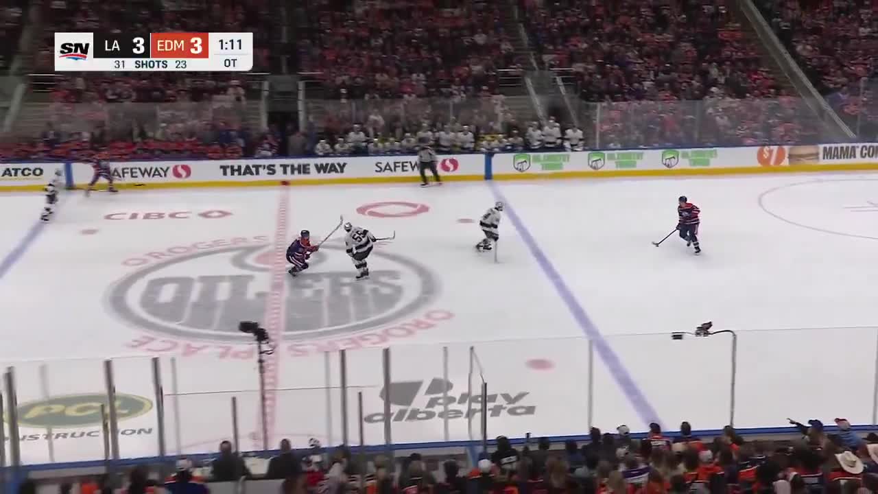 McDavid and Byfield get physical and the... (1)