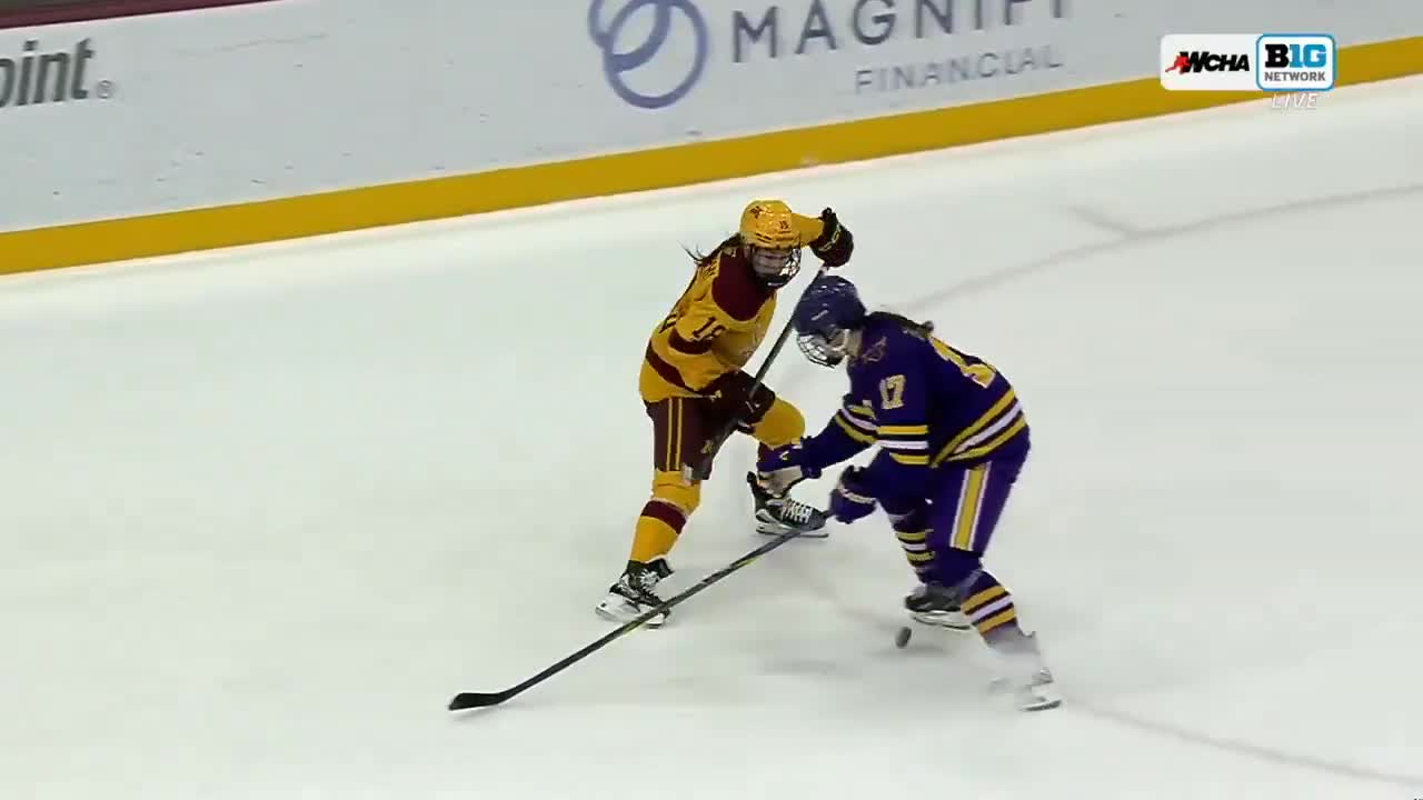Abbey Murphy with one of the FILTHIEST moves you'll ever see in hockey 😱🤢
