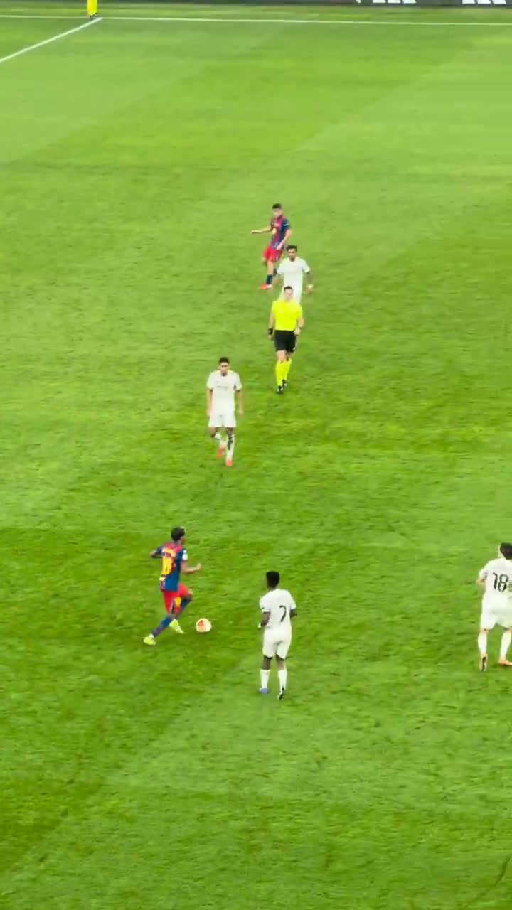 Lamine Yamal shows his skills against Real Madrid (fan angle)