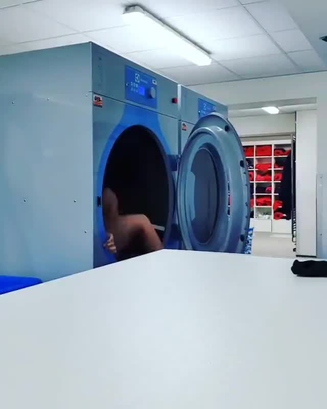 Jack Wilshere scaring the life out of De...