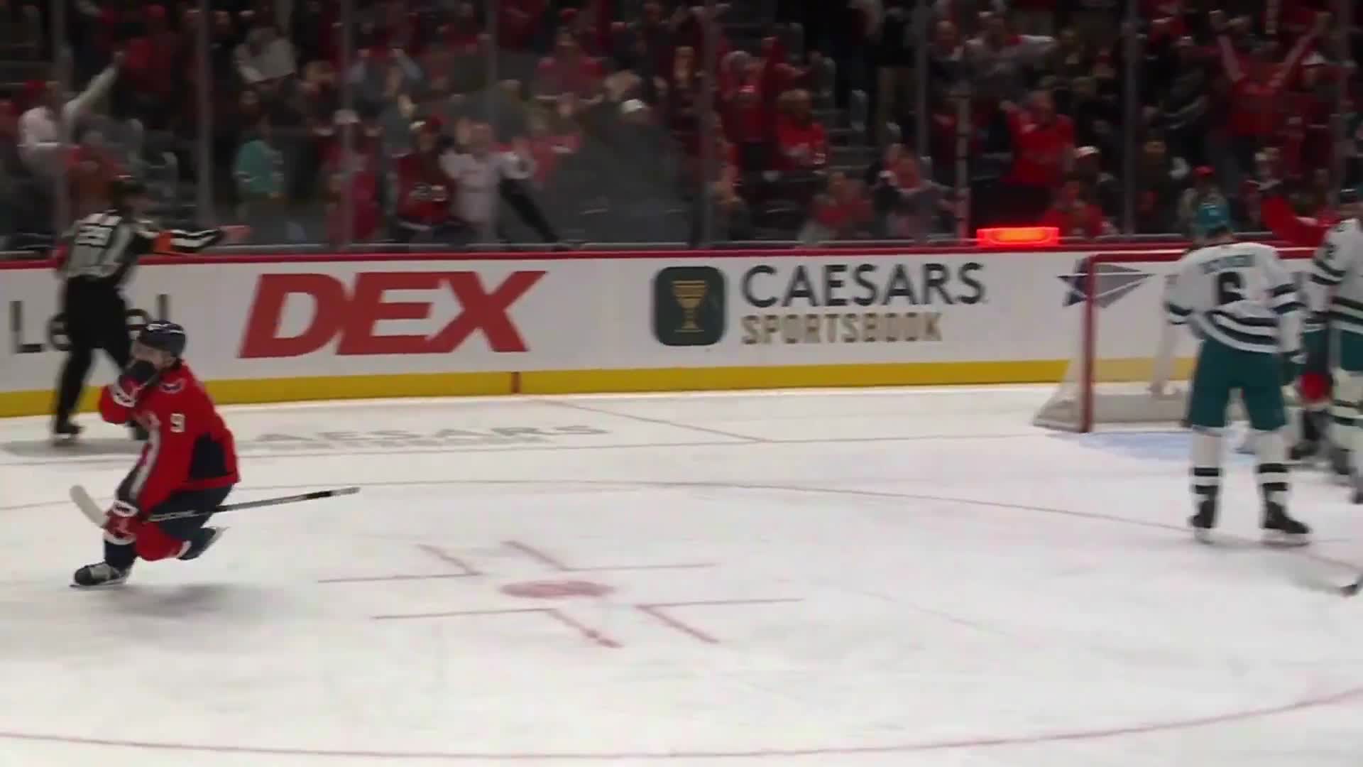 Ryan Leonard DANCES Ryan Reaves and snip...