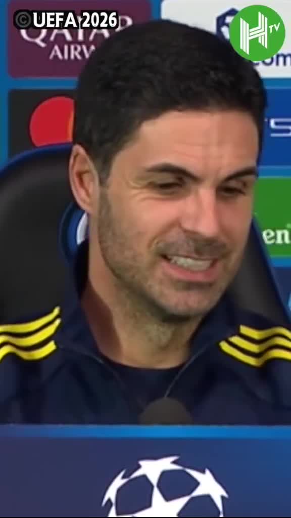 Mikel Arteta addressing the media in flu...