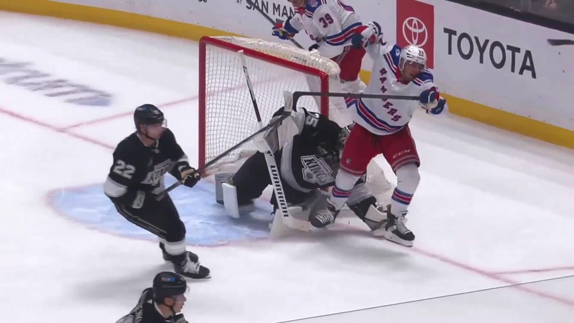 Darcy Kuemper has left tonights game af...