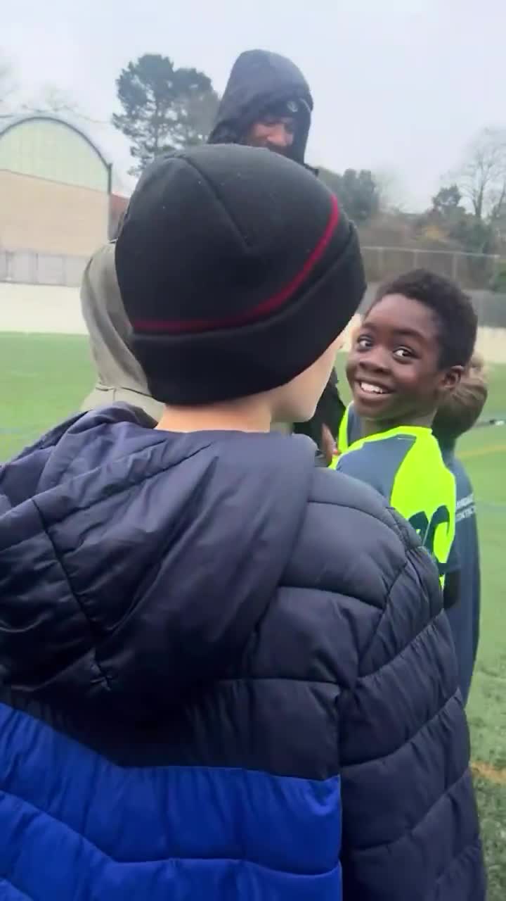 Anthony Joshua visited a group of childr...