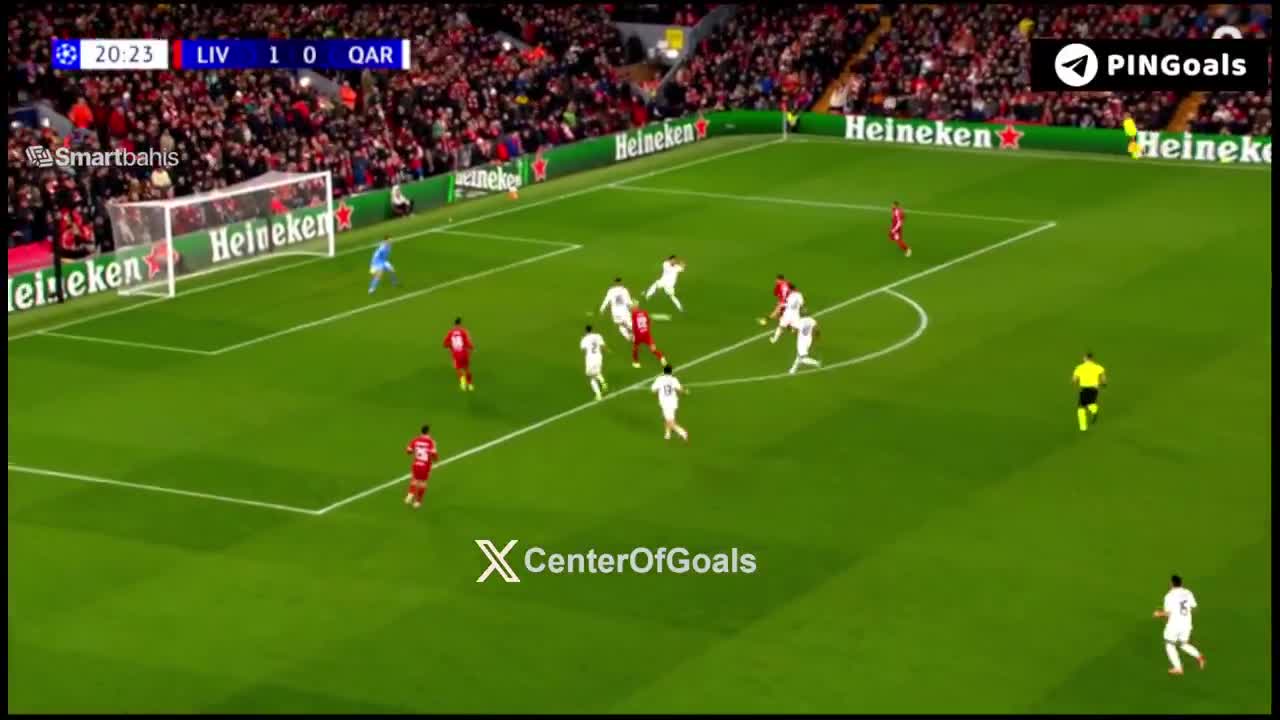 Florian Wirtz scores from outside. İt is...