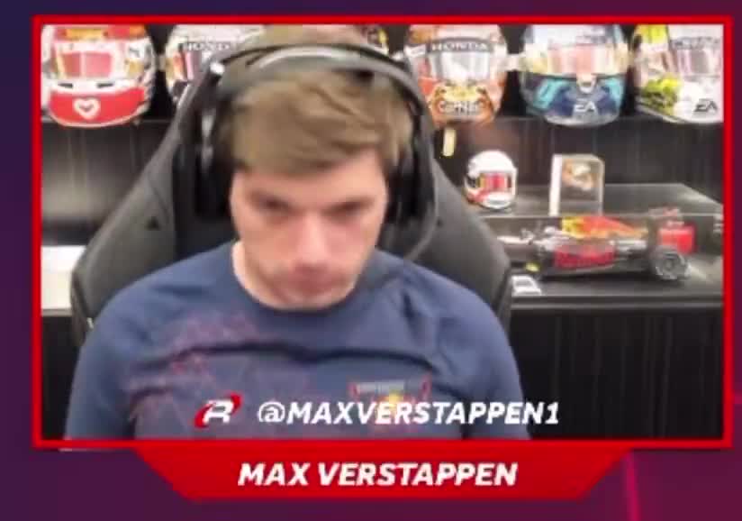 Max anda medio afónico. Le preguntan si ...