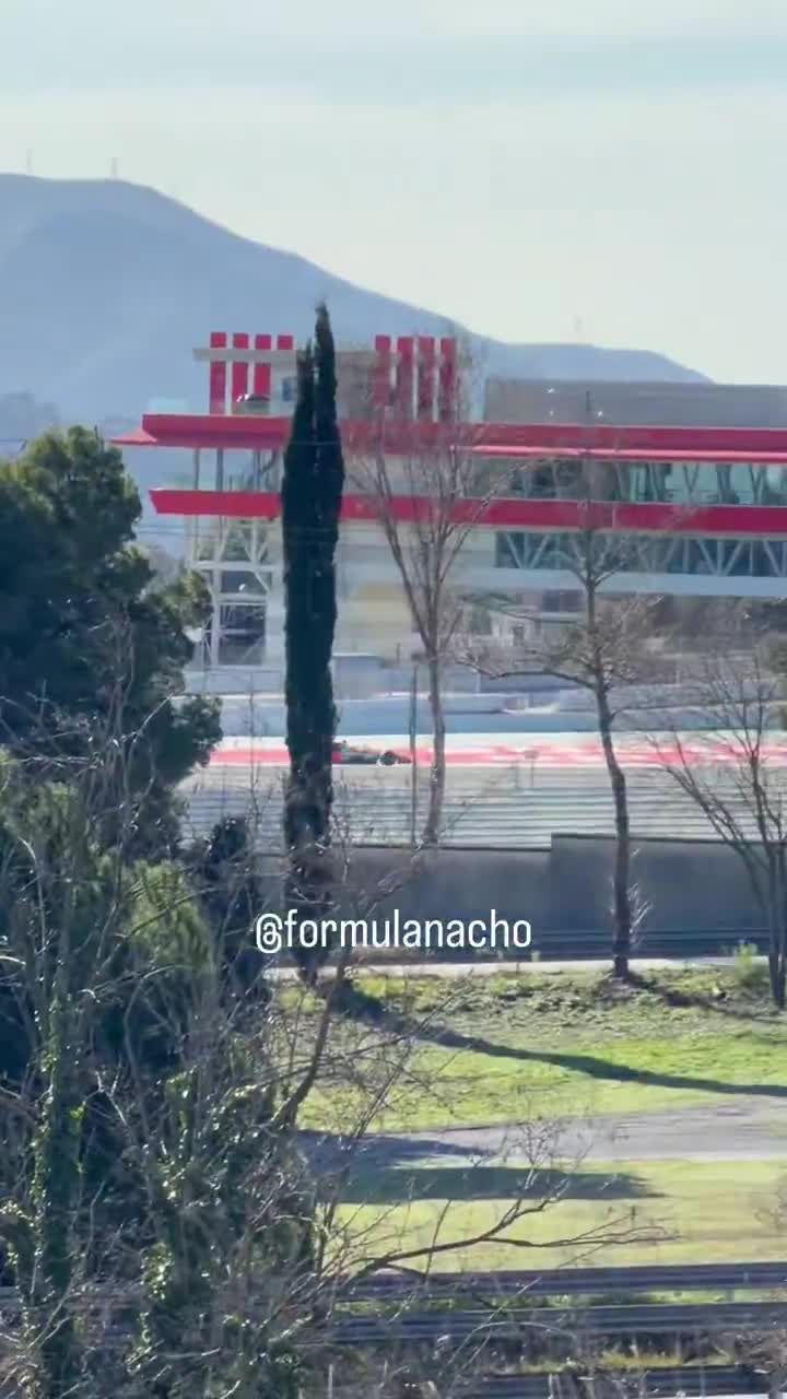 Piastiri glued to Bortoleto for 3 laps with a loaded front wing