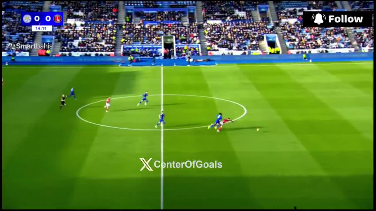Leicester City down 10 men! Caleb Okoli...