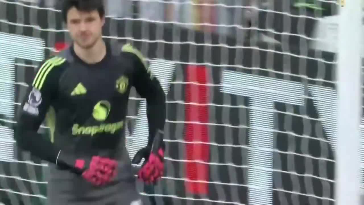 Senne Lammens vs Fulham (1)