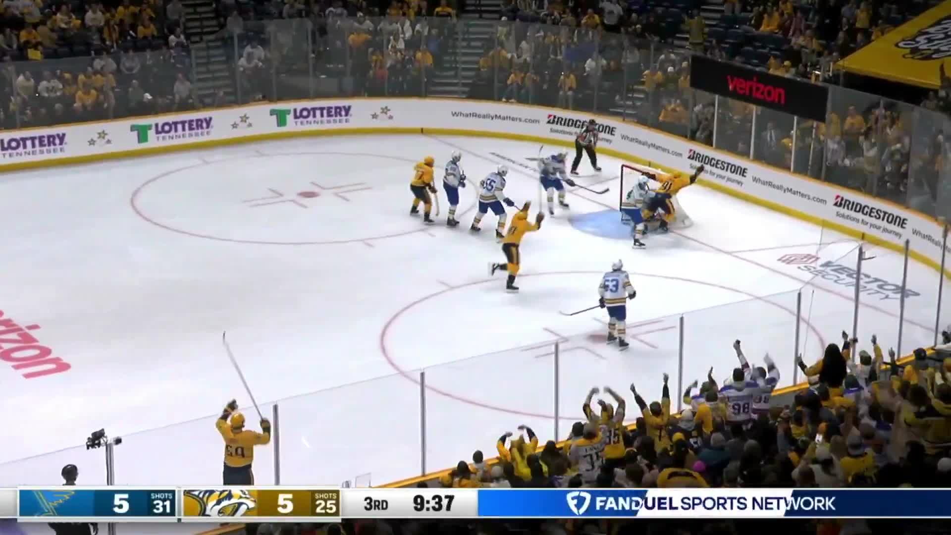 STEVEN STAMKOS SCORES AGAIN THE PREDS ...