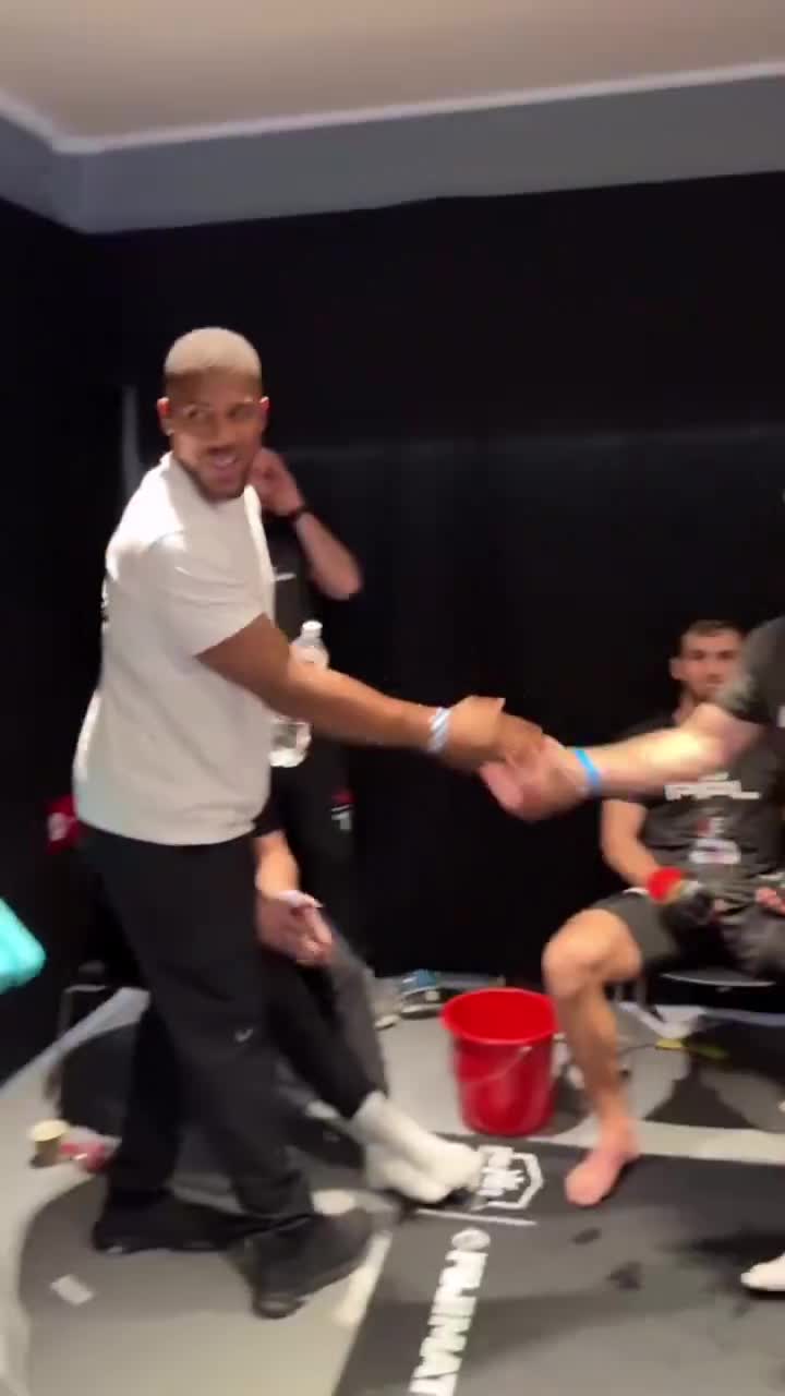 Click to Subscribe to HappyPunch
