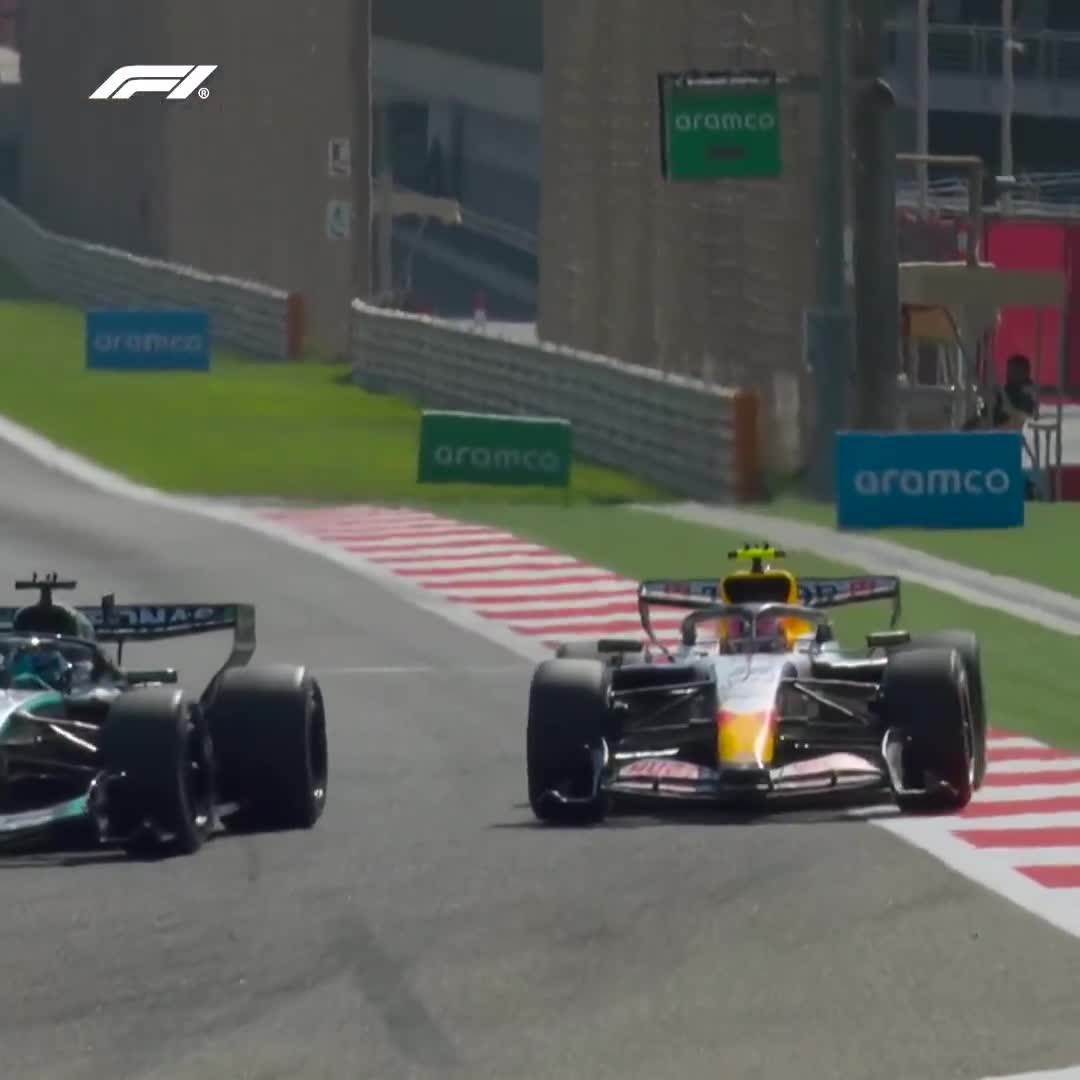 A close call between George Russell and ...