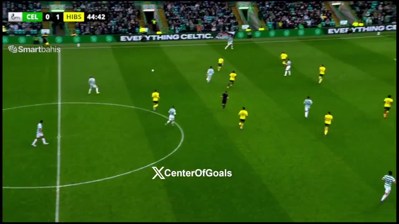 JUST BEFORE HALF-TIME! CELTIC LEVEL IT ...