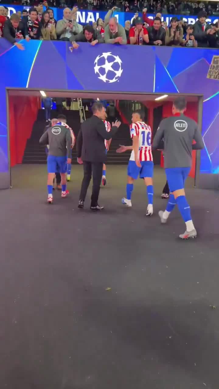 Please watch. Diego Simeone was shaking... (1)